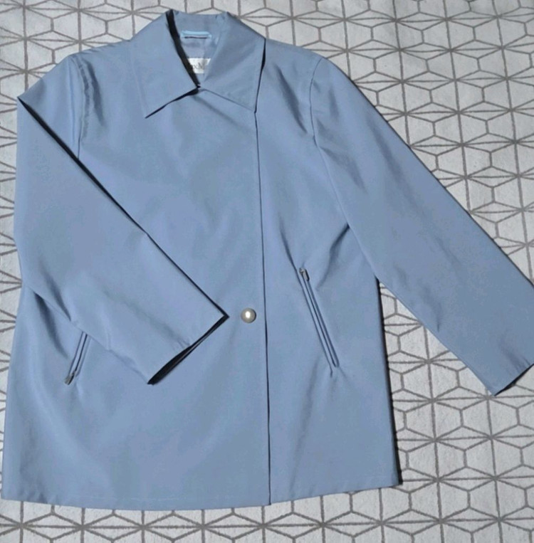 막스마라 정품 자켓 판매합니다--3