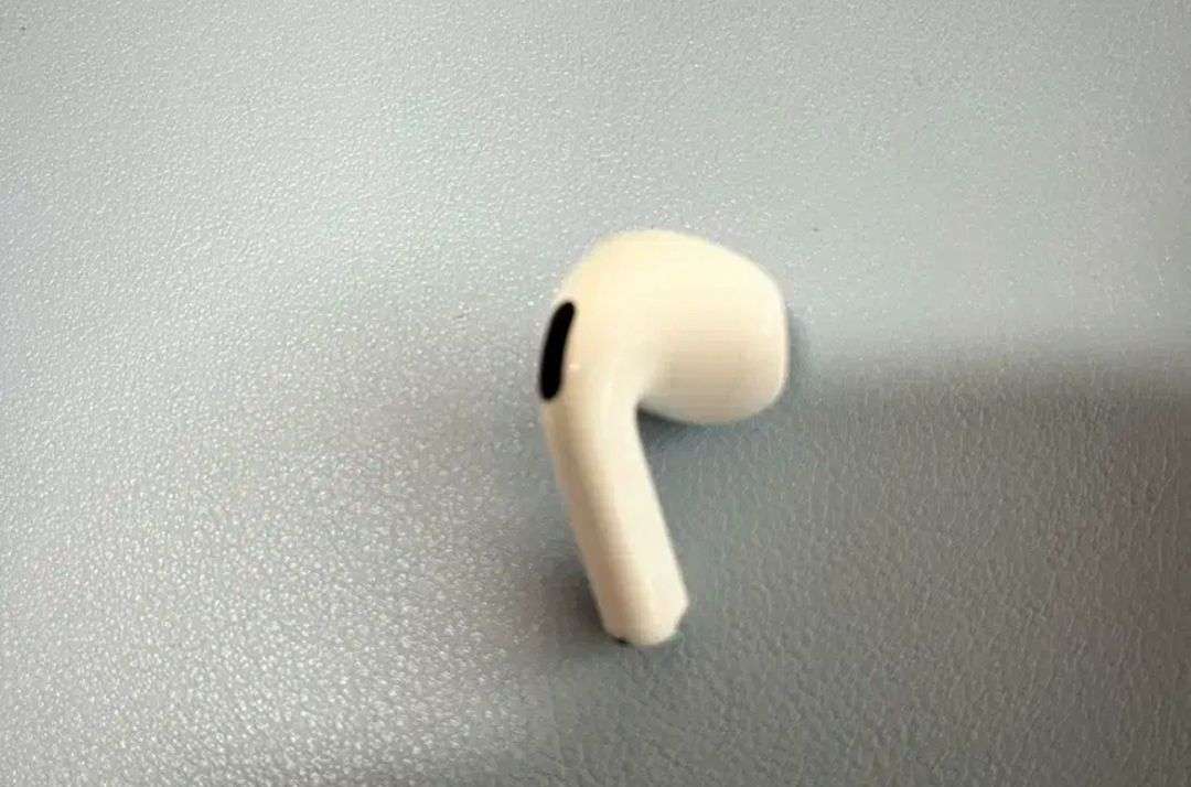 기본형 에어팟4세대 오른쪽 유닛 한쪽 (노캔x)모는기능--2