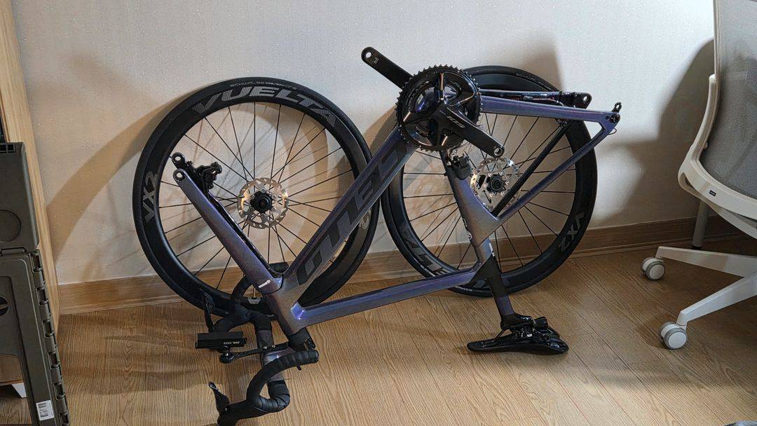 첼로 엘리엇 e7 2023 이미지