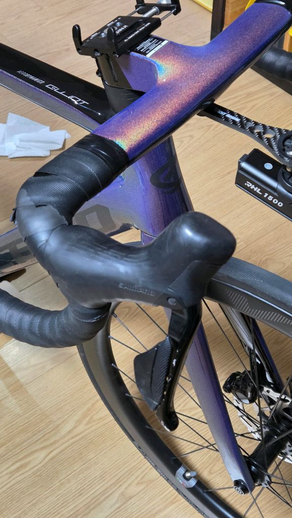 첼로 엘리엇 e7 2023 이미지