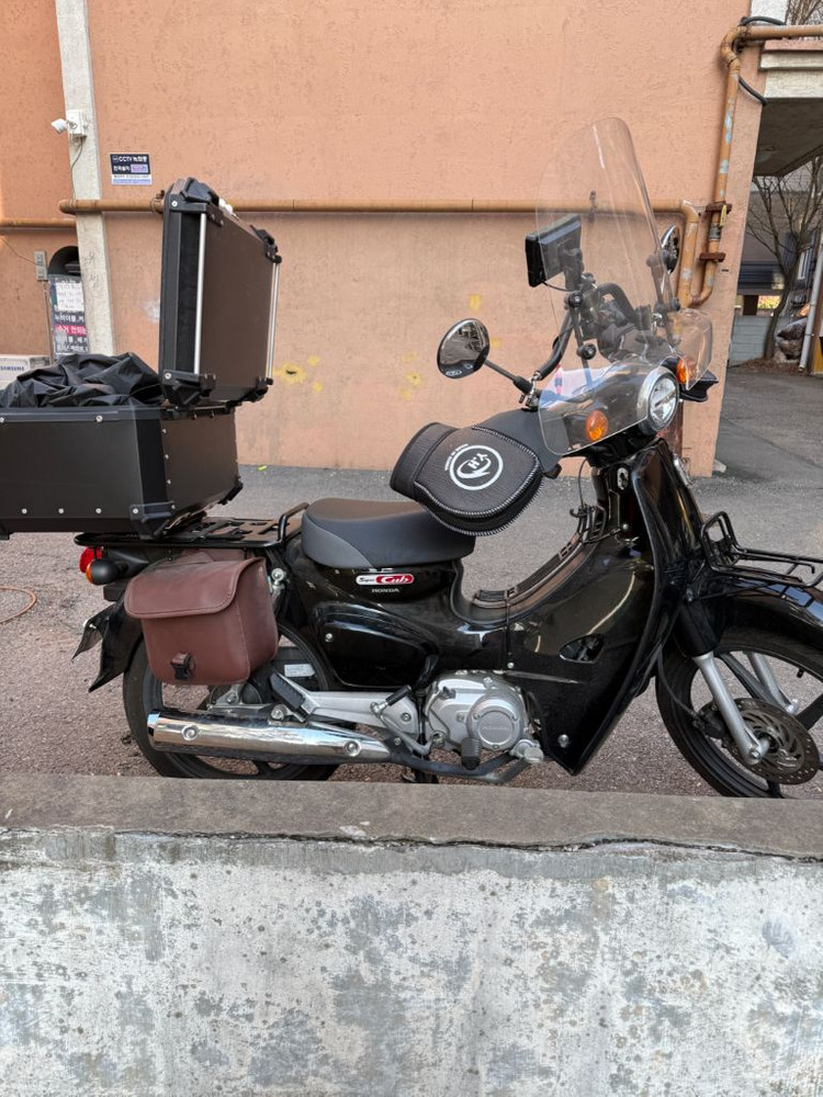 혼다 슈퍼커브 110 25년식--4