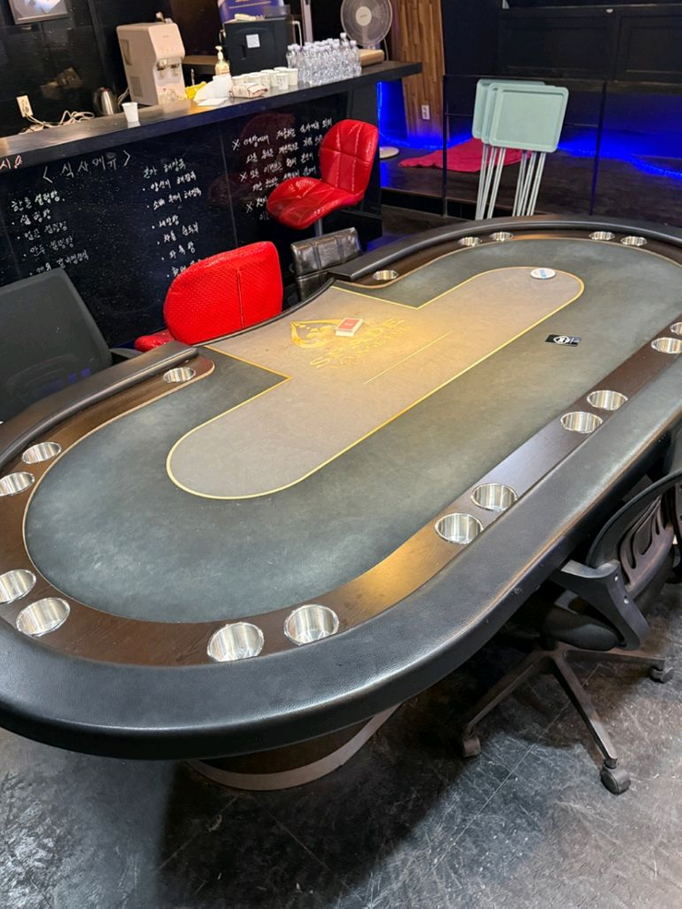 홀덤테이블 3개 판매 이미지