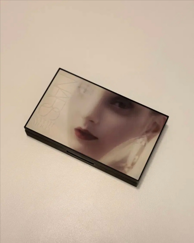 나스 홀리데이 사라문 치크 앤 립 팔레트 트루스토리 정가 83000원--1