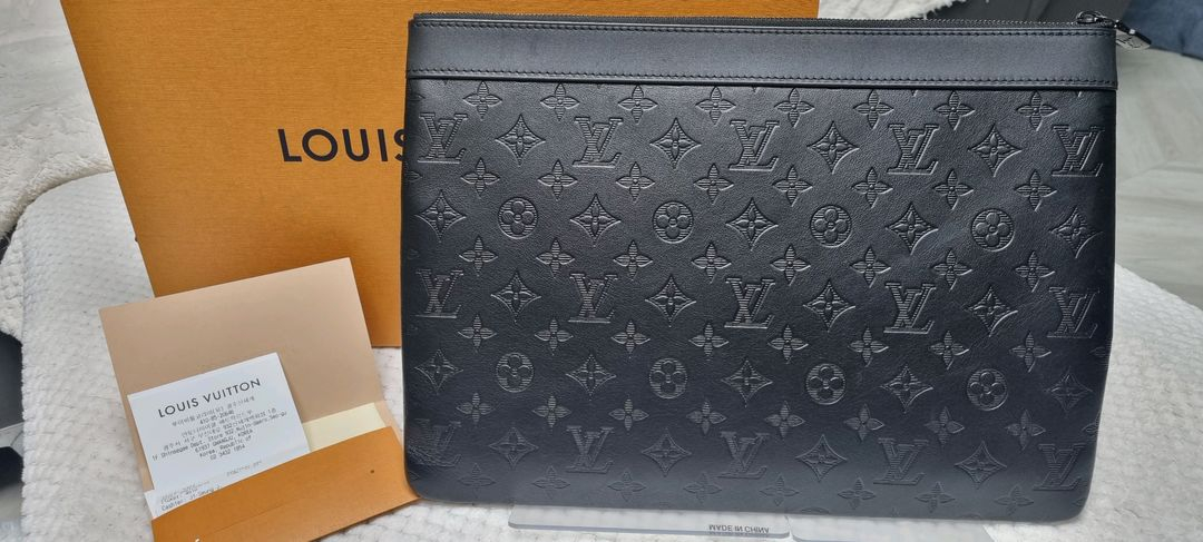 루이비통 디스커버리 쉐도우 클러치--1