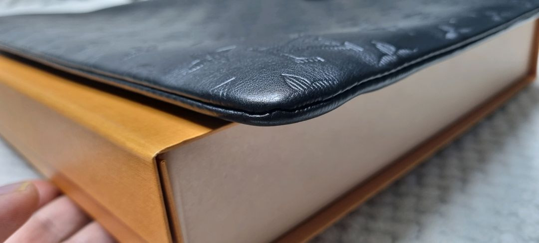 루이비통 디스커버리 쉐도우 클러치--4