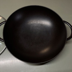 스타우브 웍 37cm 블랙 궁중팬 주물 무쇠 이미지