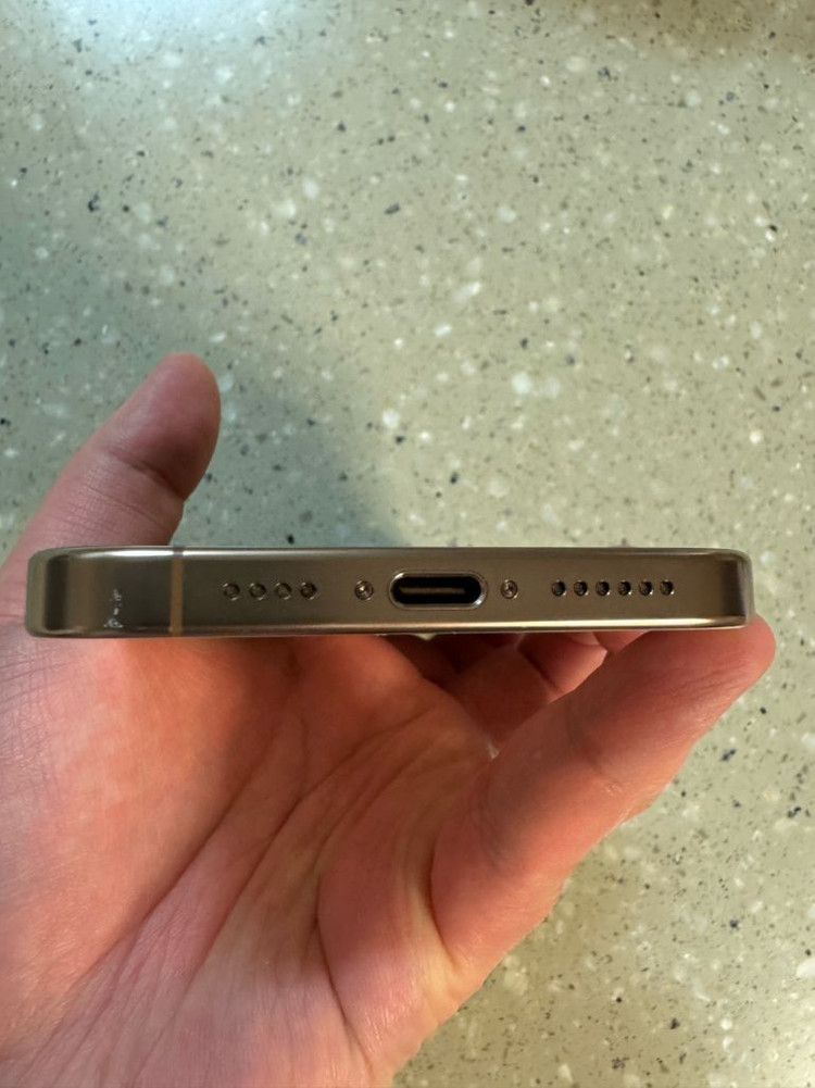 아이폰 16 프로 맥스 256GB 데저트티타늄 이미지
