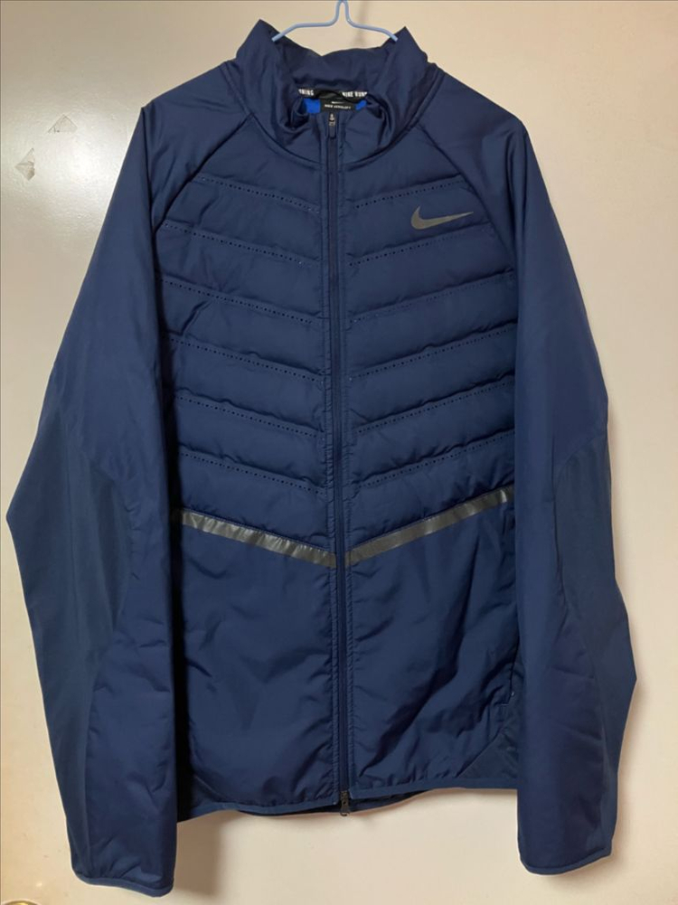 나이키 에어로로프트 자켓 이미지