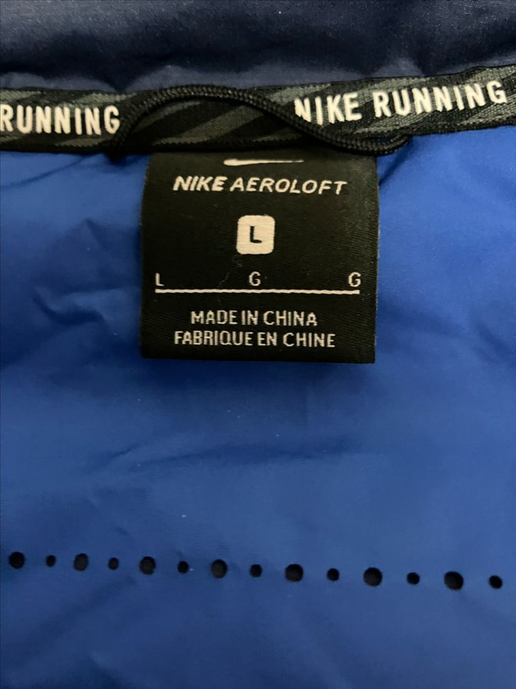 나이키 에어로로프트 자켓 이미지