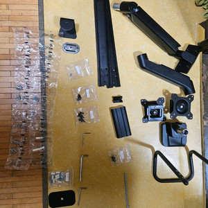 루나랩 크루저 모니터암 듀얼 거치대 이미지