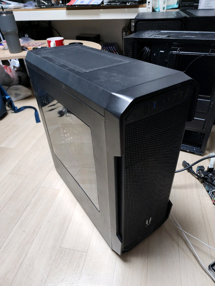 인텔 i5 9600K GTX1660 SUPER 게이밍PC--1