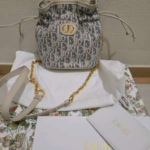 디올 몽테인 미니 버킷백(정품)