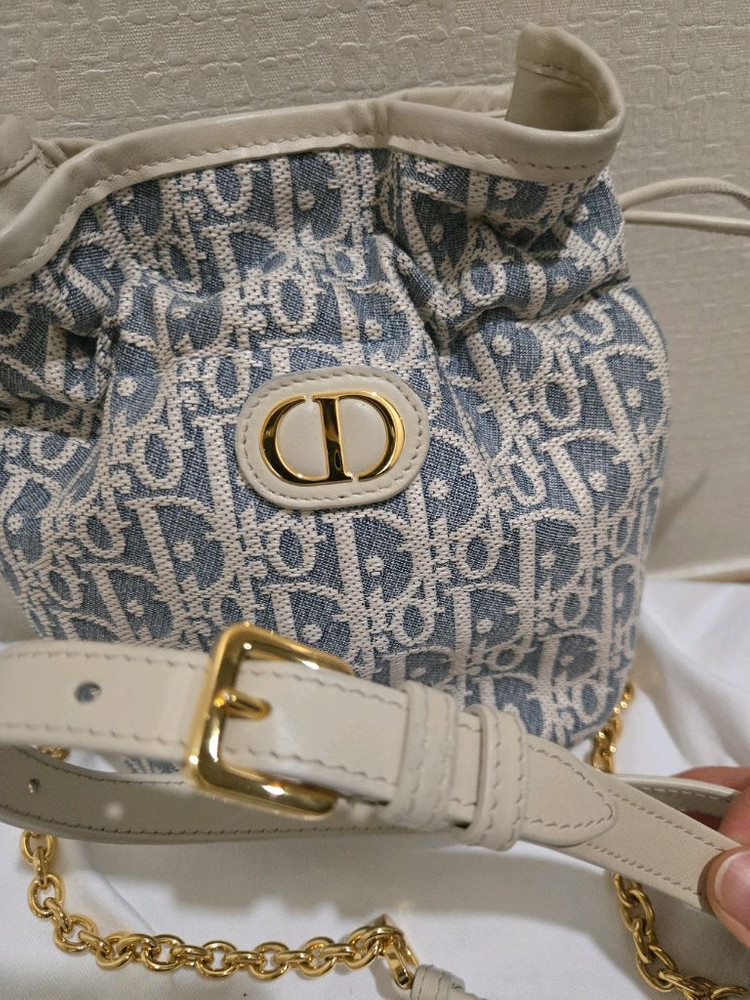 디올 몽테인 미니 버킷백(정품)--2