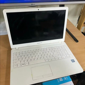 삼성 노트북 화이트 Intel i3 7세대 고장 부품용 이미지