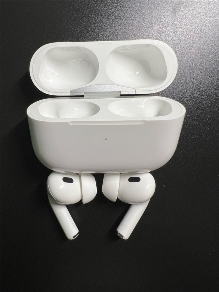 [새상품급 무하자] 에어팟 프로2세대 c타입 급처합니다!+사은품 증정--1