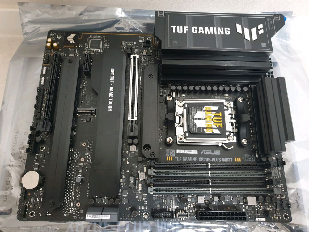 신품급) DDR5 64GB + RTX 5070 + X870E 메인보드 + 800W 파워 풀세트 215 만원 무료배송--4