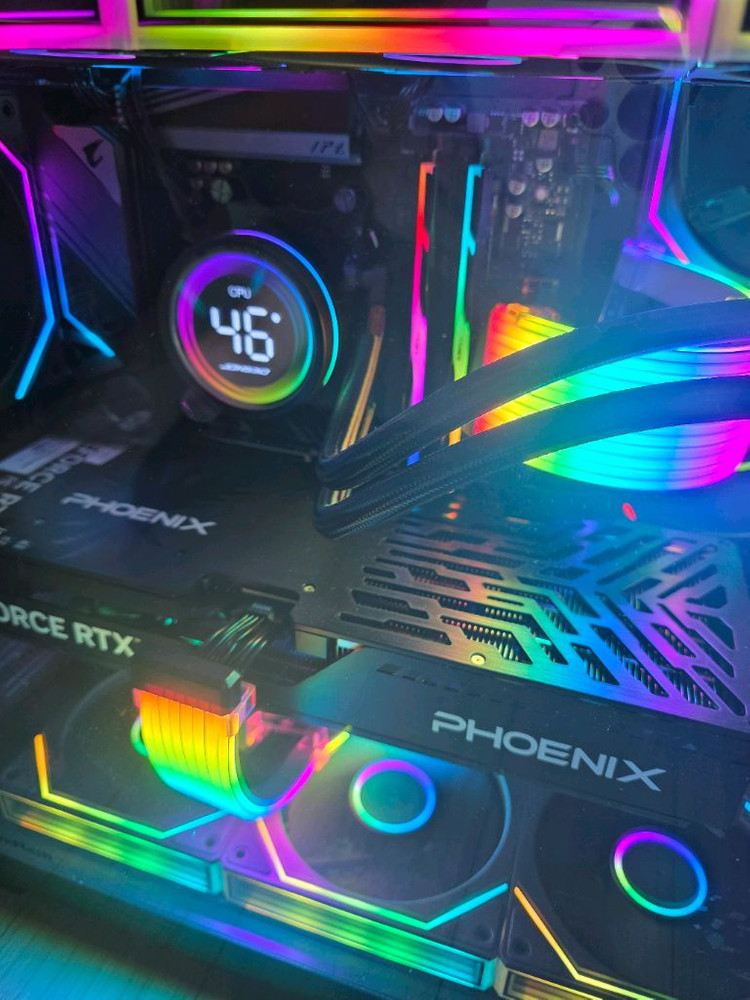 라이젠7 9800X3D RTX5070TI 신품PC 본체 팝니다--2