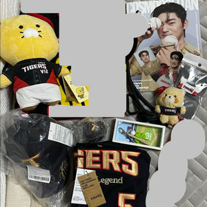 kia 기아타이거즈 춘식이 인형 레시 키링 머플러 태그미 럭키 김도영 10 텐 텐 월간 유니폼 모자 야구공