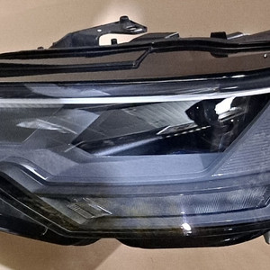 아우디 A6 전조등 왼쪽 (AUDI A6 운전석) 이미지