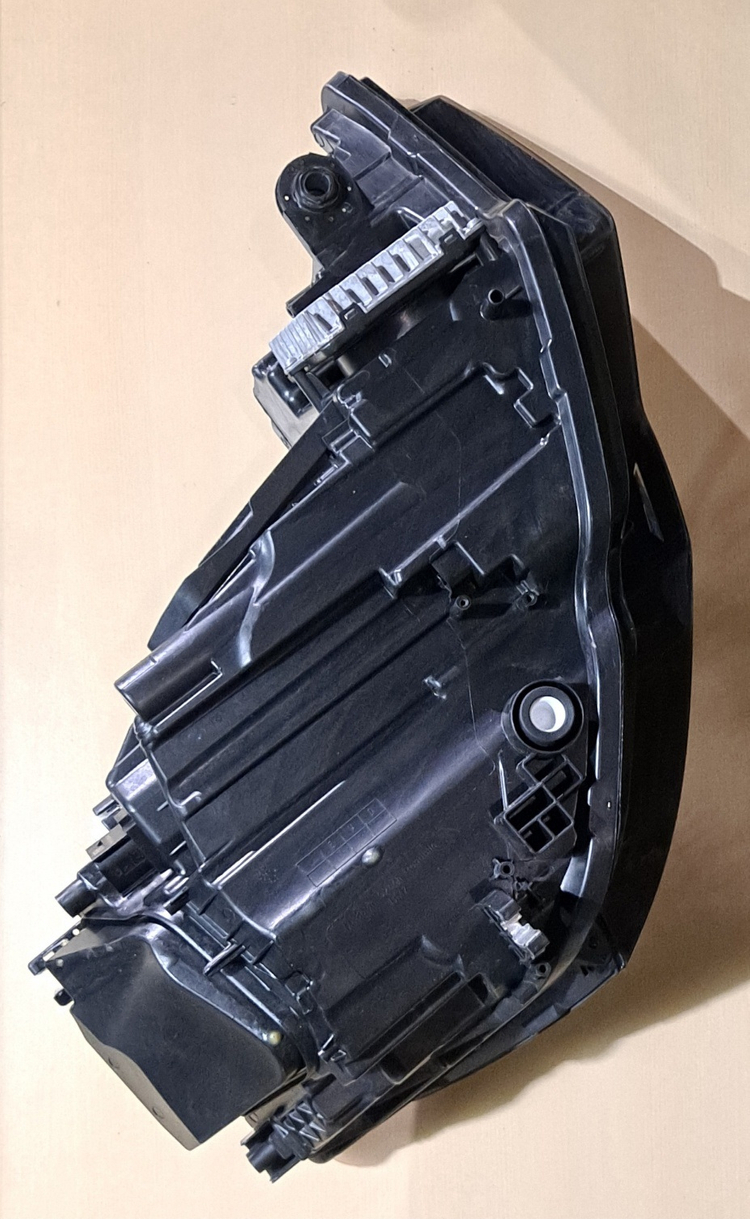 아우디 A6 전조등 왼쪽 (AUDI A6 운전석) 이미지