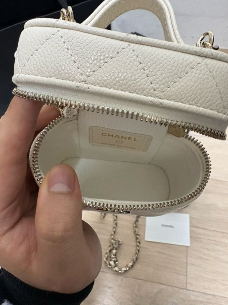 (새상품급, 정품) 샤넬 캐비어 램스킨 금장 베니티백 화이트 이미지