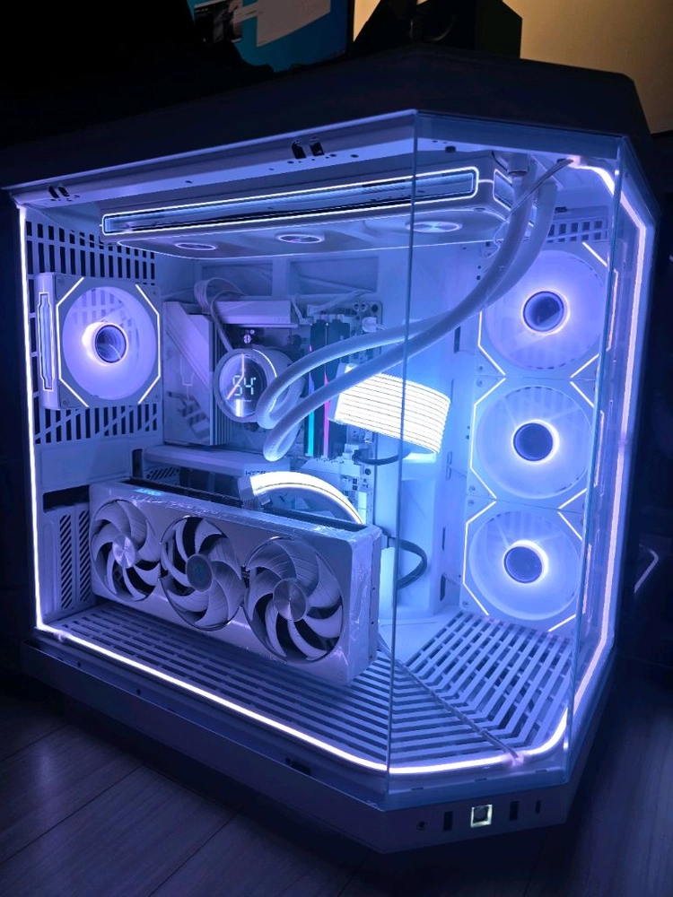라이젠7 9800X3D RTX5080 Y70 본체 팝니다 이미지