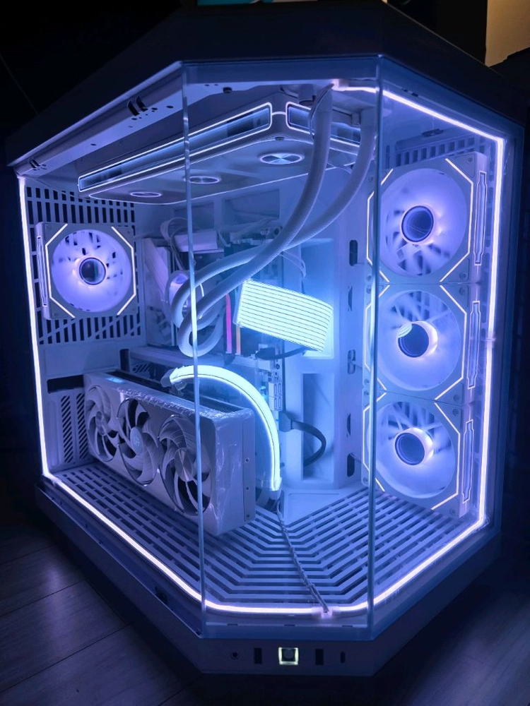 라이젠7 9800X3D RTX5080 Y70 본체 팝니다 이미지