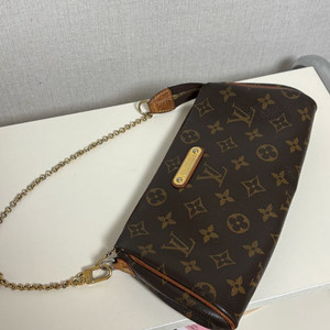 루이비통 모노그램 에바 클러치백 이미지
