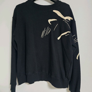 리틀블랙 포레스트 맨투맨 티셔츠 프리사이즈 블랙