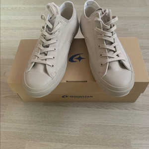 문스타 로우바스켓 260사이즈 치노베이지 색상판매