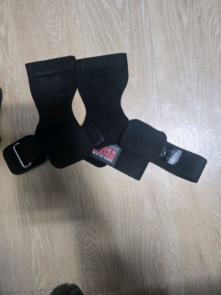 타이거 밸런스 리프팅 그립 바디리더 훅 그립 헬스 스트랩 팔아요타이거 밸런스 네이비 S사이즈 개당 25000원타이거 이미지