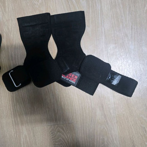 타이거 밸런스 리프팅 그립 바디리더 훅 그립 헬스 스트랩 팔아요타이거 밸런스 네이비 S사이즈 개당 25000원타이거 이미지