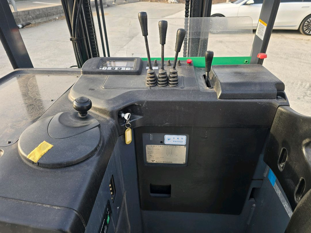 전기지게차의 대장! 토요타 1.5톤 입승식 리치 전동지게차(20년식 배터리) 600만원에 팝니다 이미지