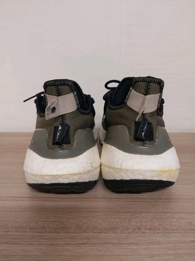 남성 아디다스 울트라부스트 21/팔리 포커스 올리브 운동화 (270) 이미지