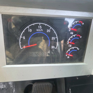 A급 중고지게차( 두산 3톤 16년식 자동발 디젤지게차) 1850만원 싸게 팝니다. 이미지