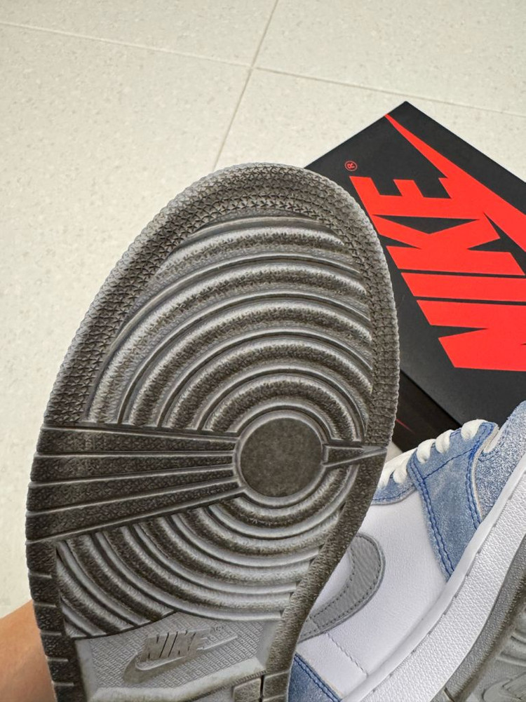 나이키 에어 조던 1 하이 OG 하이퍼 로얄 275--5