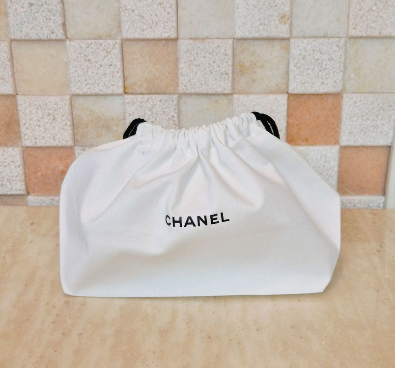 [새상품/정품]샤넬 더스트백,샤넬 파우치,샤넬 에코백,샤넬 가방,샤넬 지갑,샤넬 이미지