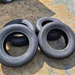 렉스턴스포츠 칸 17인치 임판 타이어 이미지