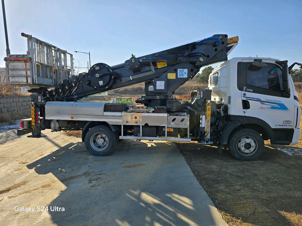 중고 고소작업차 이미지