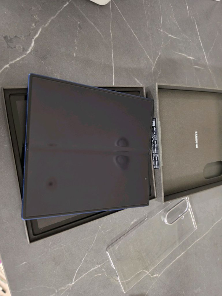 갤럭시 Z 폴드7 512GB 네이비 자급제 풀박스 25년12월최초사용--1