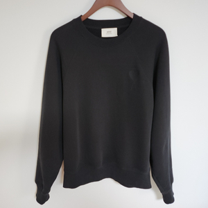 L 아미 블랙 톤앤톤 빅하트 남성 맨투맨 USW002 747 이미지