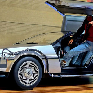 핫토이 드로리안1 이미지