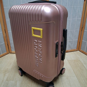 내셔널지오그래픽20인치 캐리어핑크