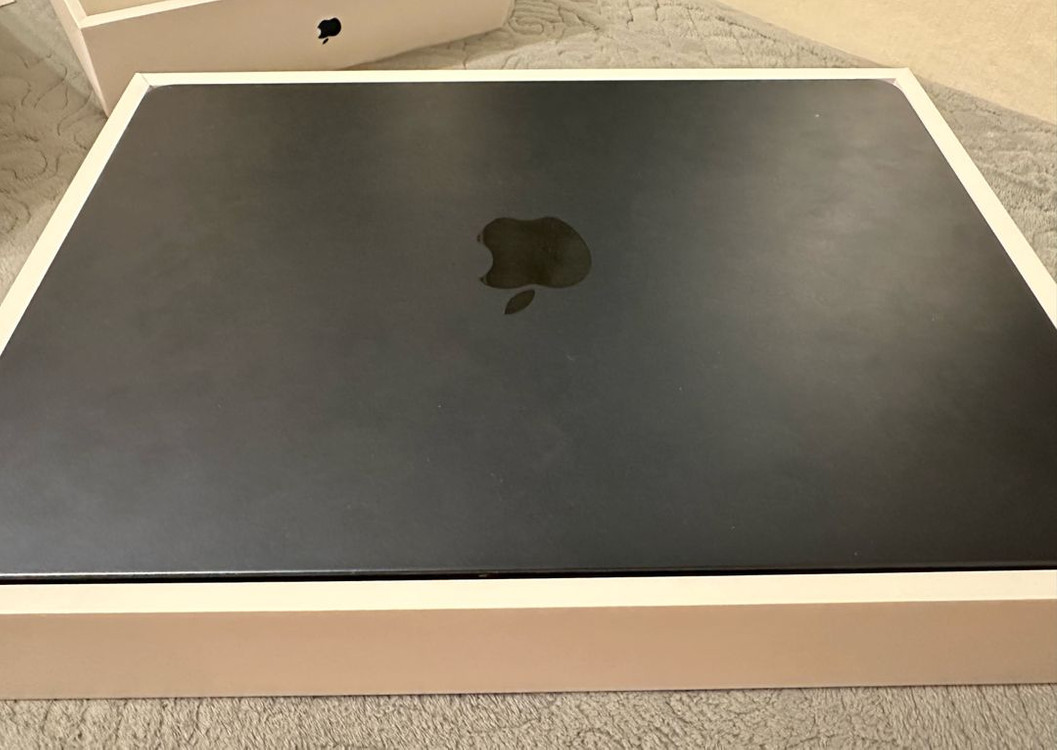 맥북 에어 M2 8GB 256GB 미드나이트 풀박스 이미지