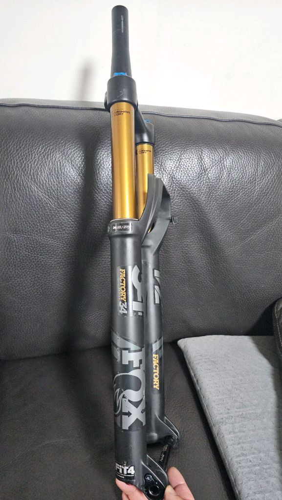 27.5+ 29 인치 겸용 폭스 팩토리 34 Fit 4 DAMPER 140mm 트래블 이미지