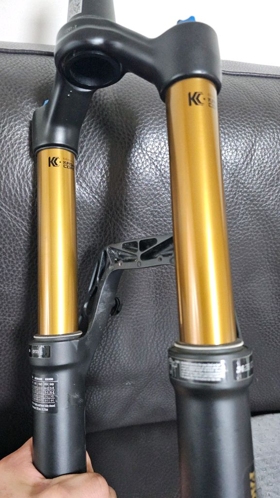 27.5+ 29 인치 겸용 폭스 팩토리 34 Fit 4 DAMPER 140mm 트래블 이미지