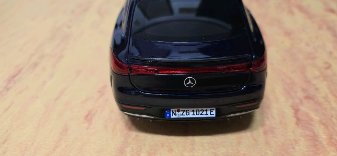 벤츠 EQS 1:18다이캐스트 새상품 이미지