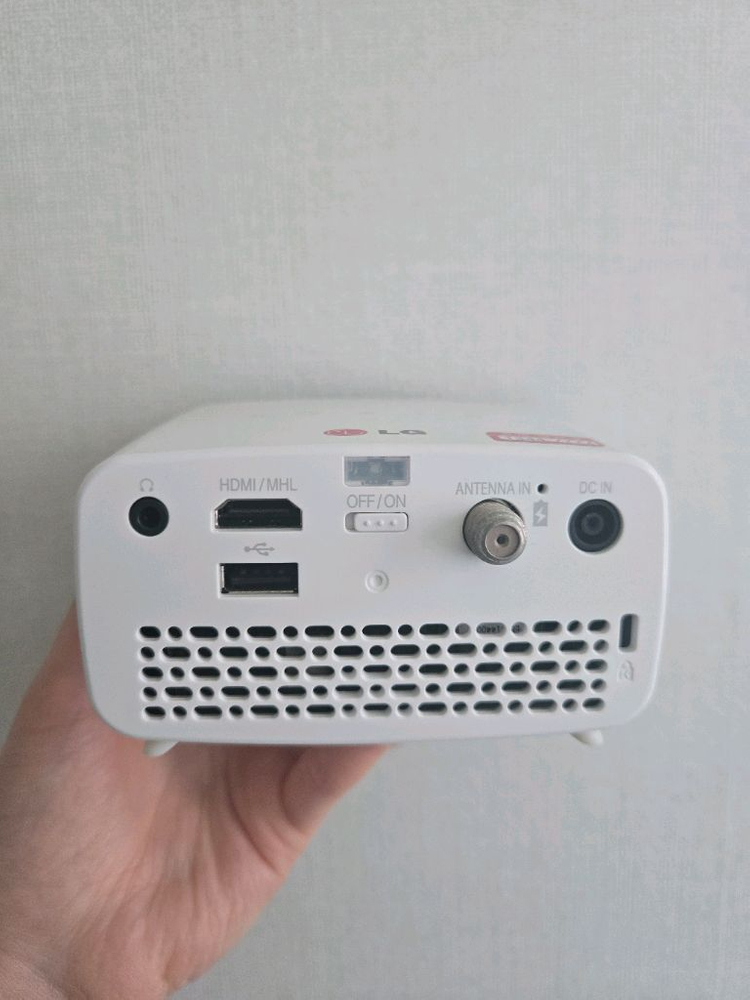 LG PH250 미니 빔프로젝터(스크린 , 삼각대 무료증정) 이미지