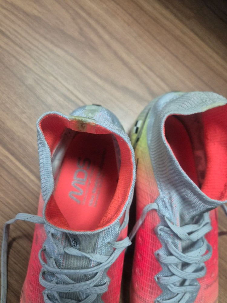 나이키머큐리얼 슈퍼플라이8엘리트 275--4