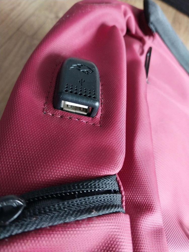 노트북 넣기도 좋은 백팩 무료배송--1